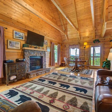 Bear Tracks, 2 Bedrooms, Hot Tub, Fireplace, Wifi, Jetted Tub, Sleeps 6 蓋特林堡 外观 照片
