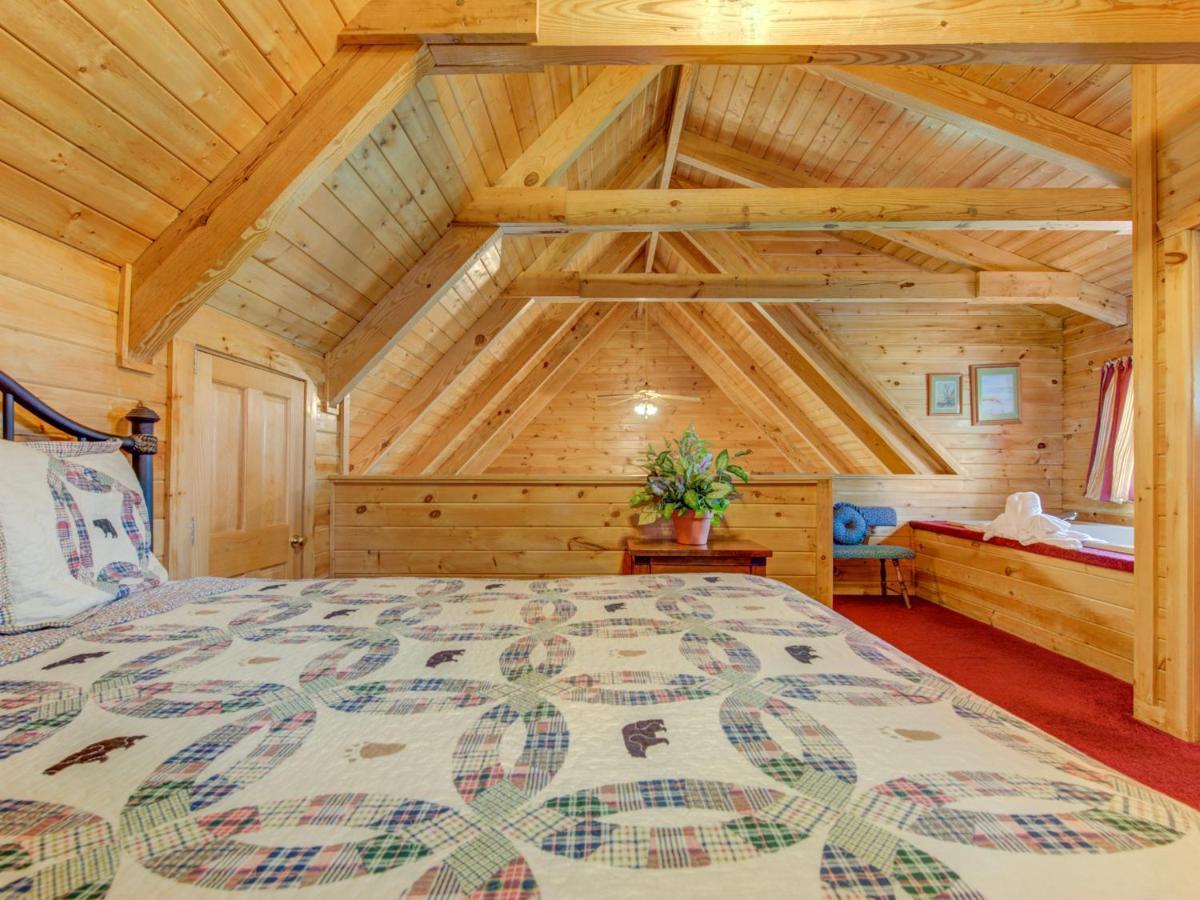 Bear Tracks, 2 Bedrooms, Hot Tub, Fireplace, Wifi, Jetted Tub, Sleeps 6 蓋特林堡 外观 照片