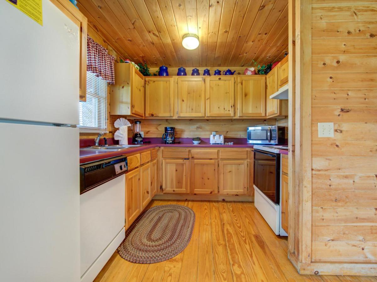 Bear Tracks, 2 Bedrooms, Hot Tub, Fireplace, Wifi, Jetted Tub, Sleeps 6 蓋特林堡 外观 照片