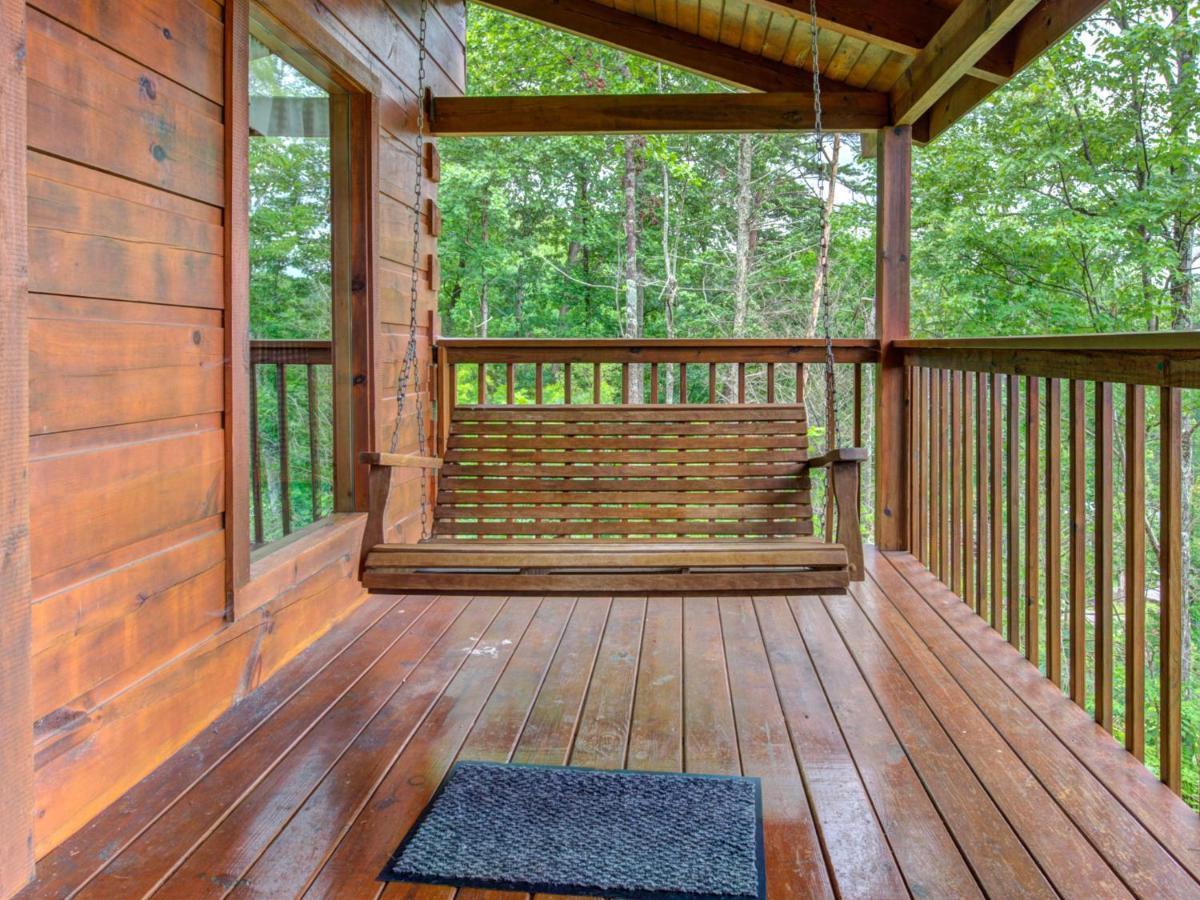 Bear Tracks, 2 Bedrooms, Hot Tub, Fireplace, Wifi, Jetted Tub, Sleeps 6 蓋特林堡 外观 照片