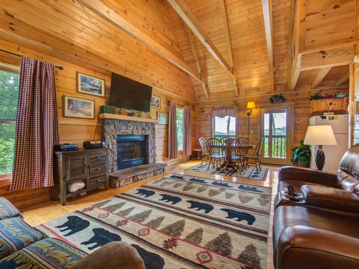 Bear Tracks, 2 Bedrooms, Hot Tub, Fireplace, Wifi, Jetted Tub, Sleeps 6 蓋特林堡 外观 照片