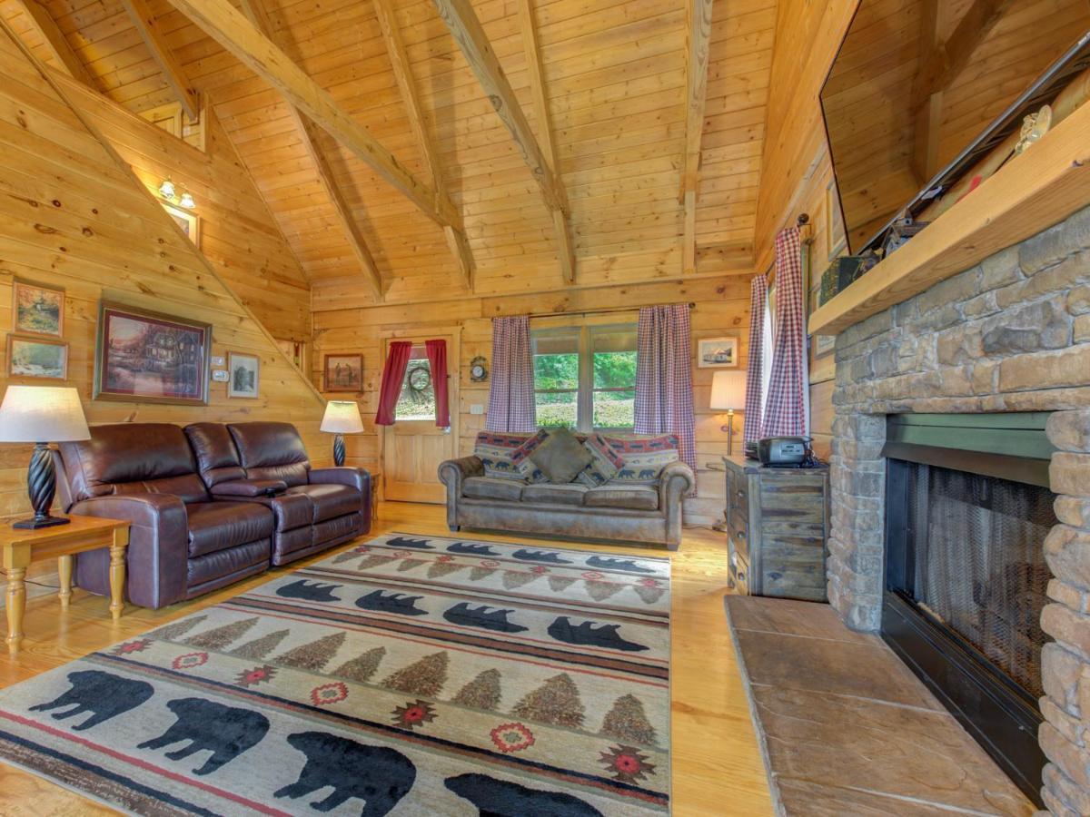 Bear Tracks, 2 Bedrooms, Hot Tub, Fireplace, Wifi, Jetted Tub, Sleeps 6 蓋特林堡 外观 照片