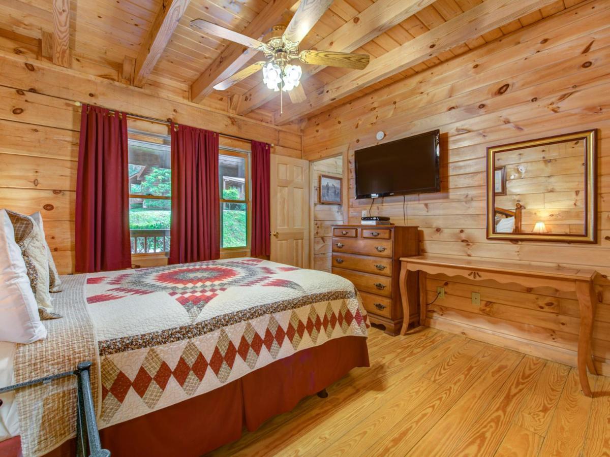 Bear Tracks, 2 Bedrooms, Hot Tub, Fireplace, Wifi, Jetted Tub, Sleeps 6 蓋特林堡 外观 照片