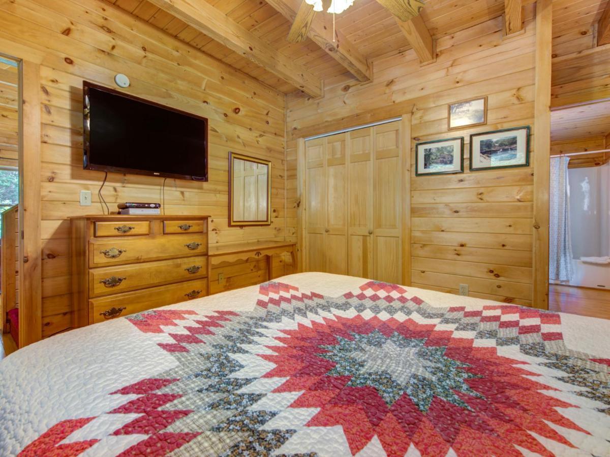 Bear Tracks, 2 Bedrooms, Hot Tub, Fireplace, Wifi, Jetted Tub, Sleeps 6 蓋特林堡 外观 照片